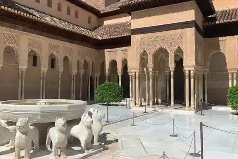 Visita guiada ao Complexo de Alhambra com ingresso