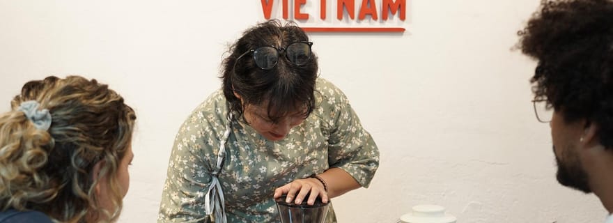 Hue : café à l'œuf, au sel et à la noix de coco