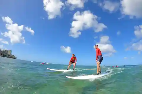 Two students to One instructor Surfing Lesson in Waikiki