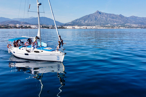 Marbella: Puerto Banús Private Sailing Cruise with Drinks4-Hour Cruise