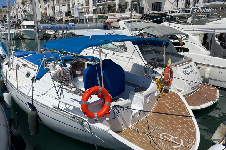 Marbella: Puerto Banús privat seglingskryssning med dryck3 timmars kryssning