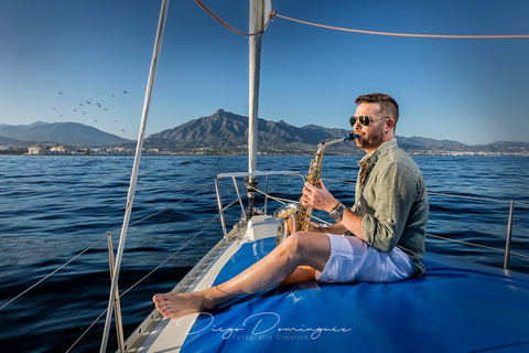 Marbella: Puerto Banús Private Sailing Cruise with Drinks 3-Hour Cruise