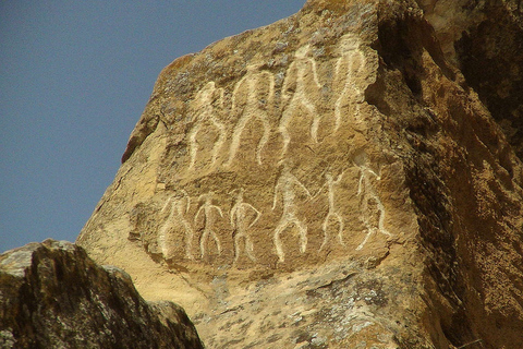 From Baku : Gobustan 4x4 Mud Volcanos Trip Tour with Local Lunch