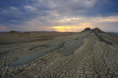 From Baku : Gobustan 4x4 Mud Volcanos Trip Tour with Local Lunch