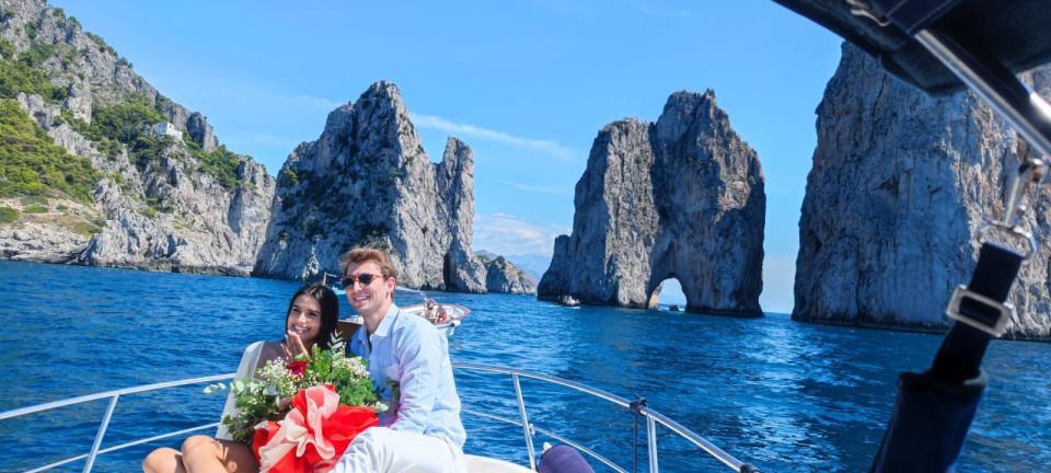 Da Sorrento: Capri Premium Boat Tour + City Visit