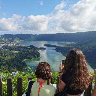 São Miguel Island: 2-Day Guided Island Tour with Meals