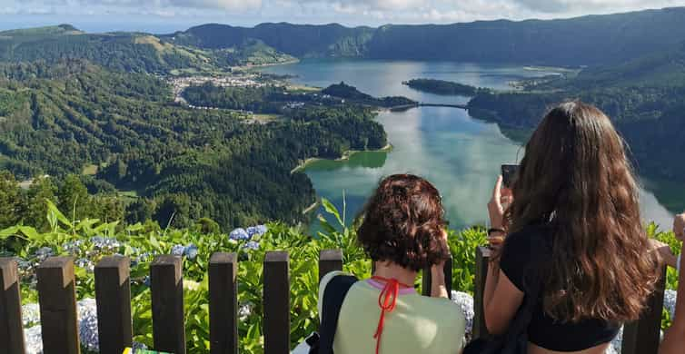 Lagoa do Fogo Viewpoint Route - Água d'Alto Beach, Azores