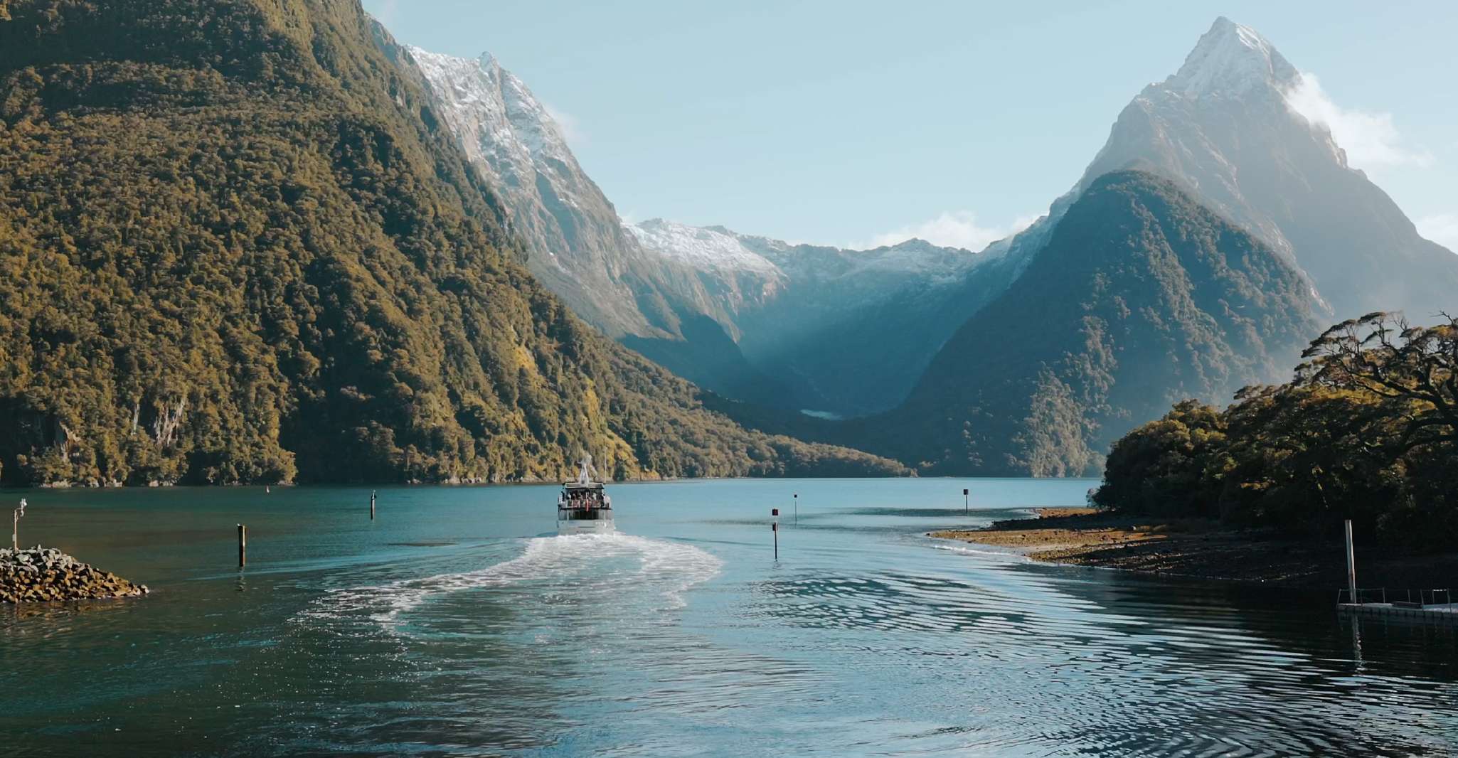 Milford Sound, Fly | Cruise | Fly - Housity