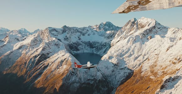 Milford Sound Full-Day Flight & Cruise from Queenstown