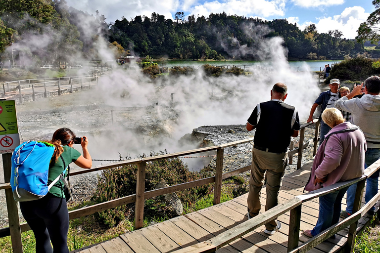 São Miguel: visite de 8 heures de Furnas et Nordeste avec déjeunerSão Miguel: visite de Furnas et Nordeste avec déjeuner et transfert