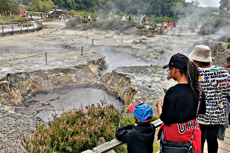 São Miguel: visite de 8 heures de Furnas et Nordeste avec déjeunerSão Miguel: visite de Furnas et Nordeste avec déjeuner et transfert