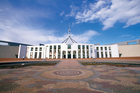 Vanuit Sydney: Canberra-dagtour7.15 uur St Laurence Church, 812 George St, Haymarket