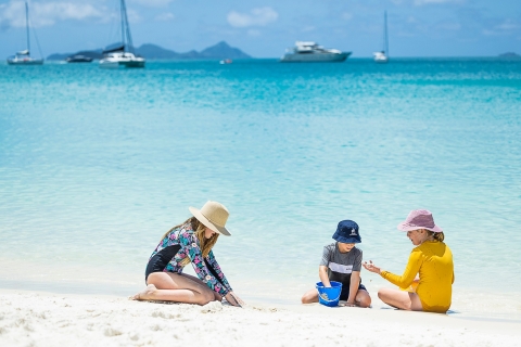 Daydream Island: 6-Hour Whitsunday and Whitehaven Cruise Morning Tour