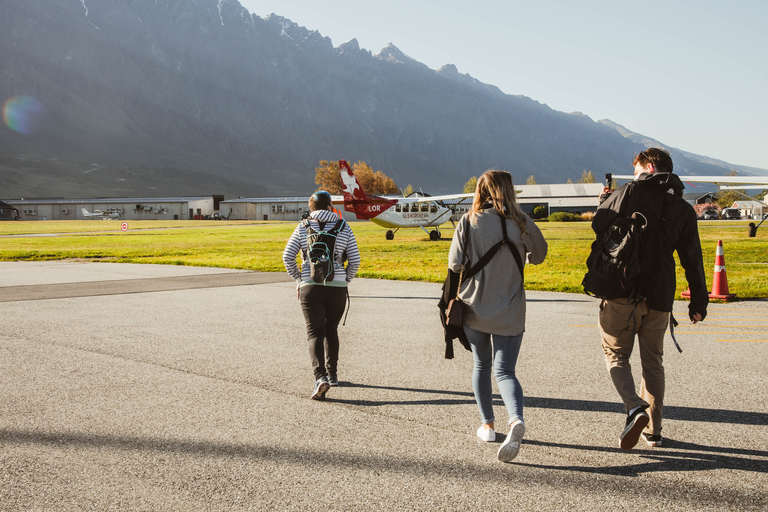 Van Queenstown: dagtocht naar Stewart Island per vliegtuig