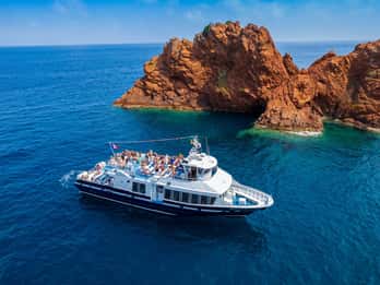 Desde Mandelieu: Crucero turístico por la Corniche d'Or con guía