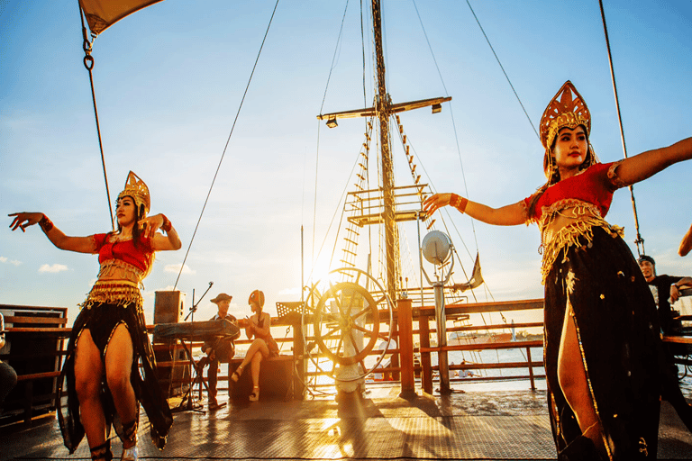 Bali: Cena Crucero Pirata con Espectáculos, Juegos y MúsicaTicket de entrada para turista