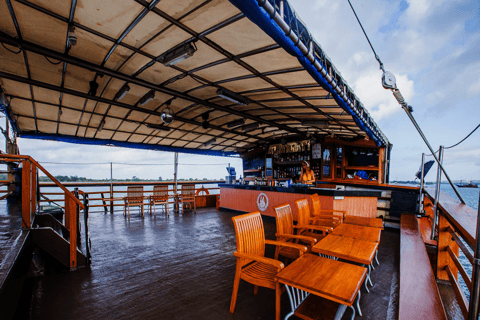 Bali: Piraten Dinner Cruise met shows, spelletjes en muziekTicket voor toeristen