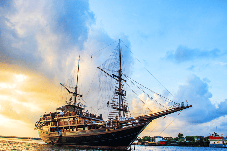 Bali: Pirate Dinner Cruise with Shows, Games, and Music Chinese New Year Event Ticket for Tourist