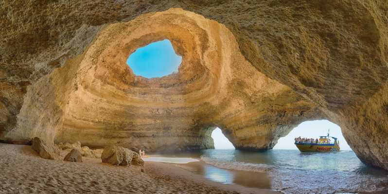Albufeira: 2.5-Hour Caves & Dolphin Watching Boat Tour