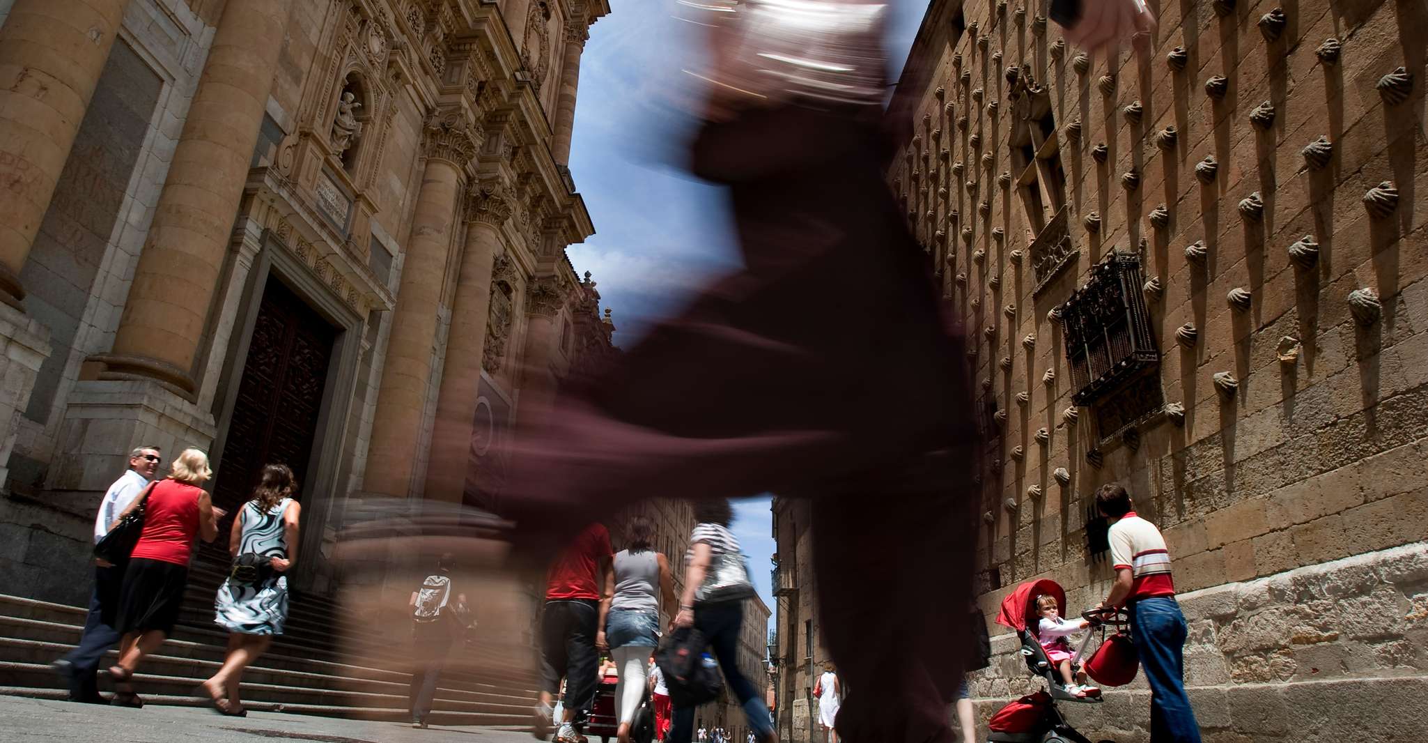 Salamanca Sightseeing Walking Tour with Local Guide. Spanish - Housity