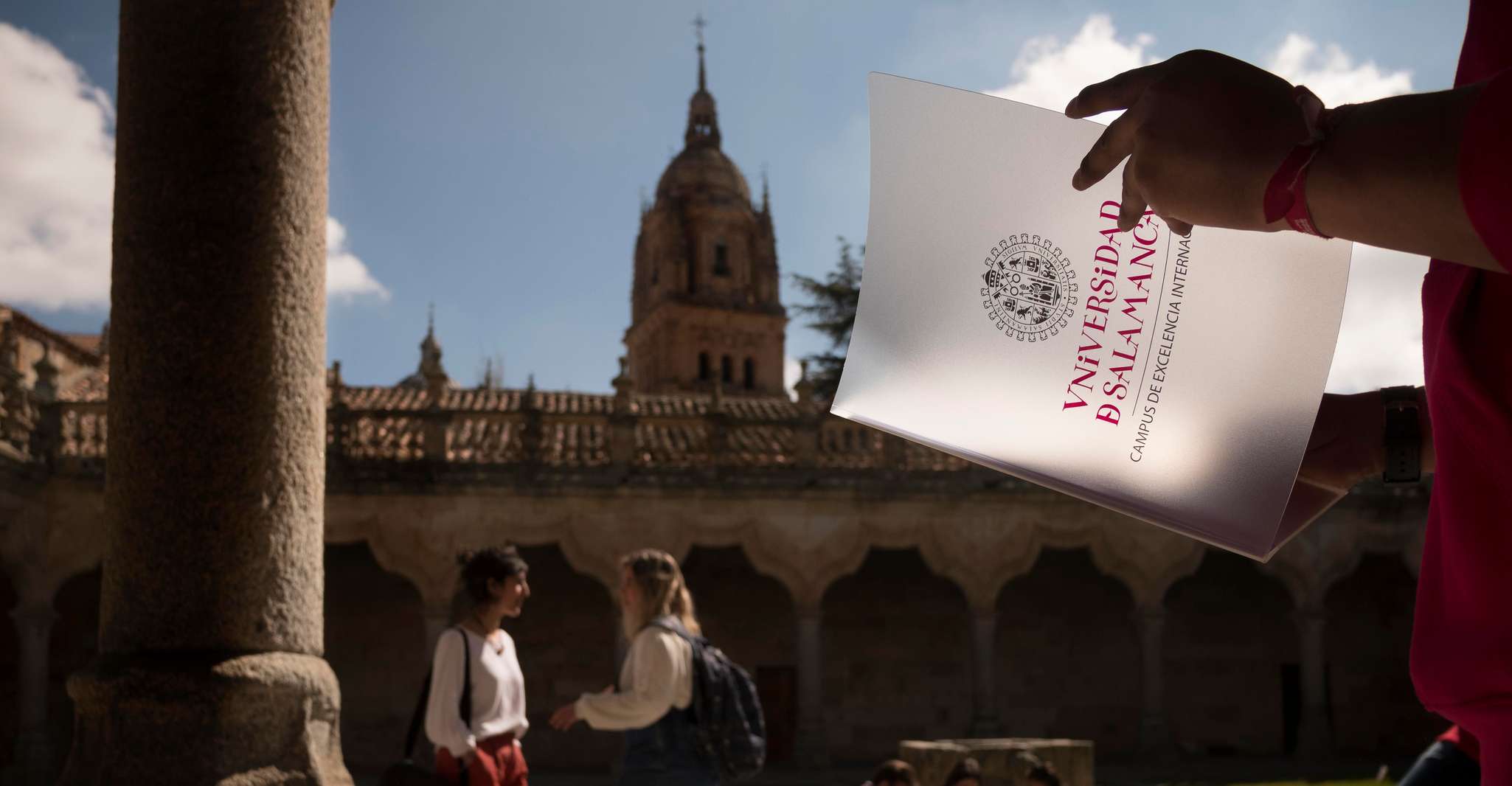 Salamanca Sightseeing Walking Tour with Local Guide. Spanish - Housity