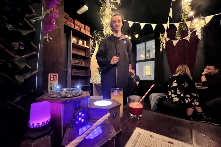 Londres : Visite de Harry Potter avec un cours de potion magiqueVisite et cours pour les adultes de 18 ans et plus