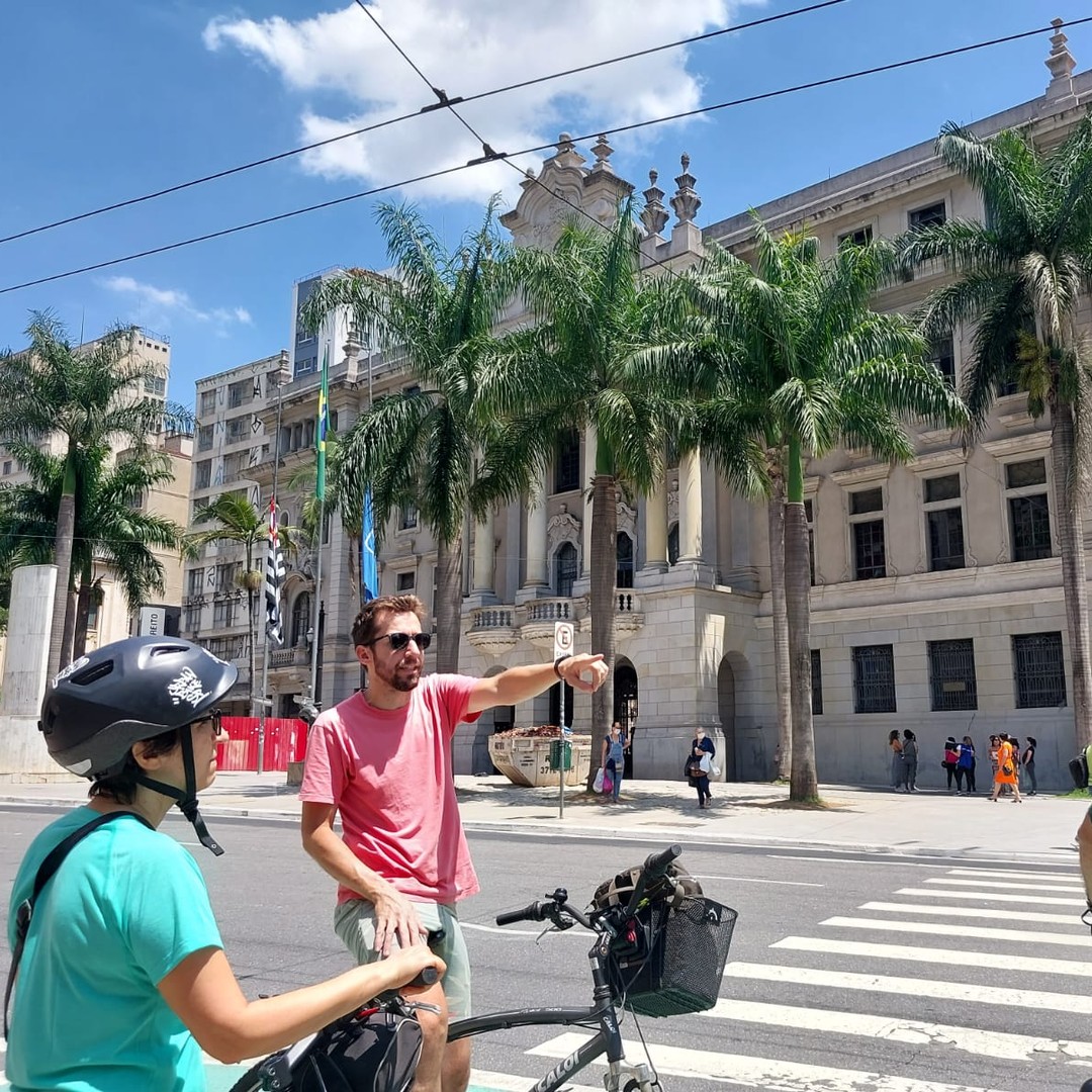 Colagem de mídia