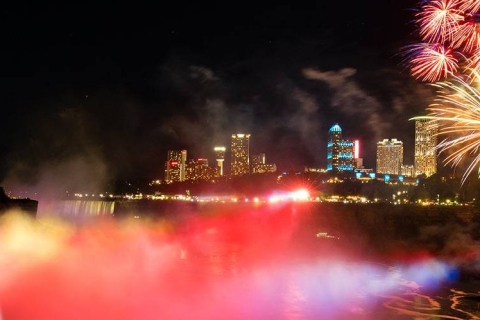 Niagara, USA : Illumination nocturne + visite historique des feux d'artificeTournée des gangsters et de la pagaille : Avec illumination et feux d'artifice