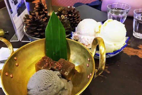 Phuket: Old Town Street Food Hidden Gems Walking Tour