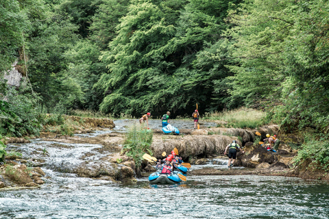 De Zagreb: Caiaque em Mrežnica e vila de Rastoke - viagem de 1 dia