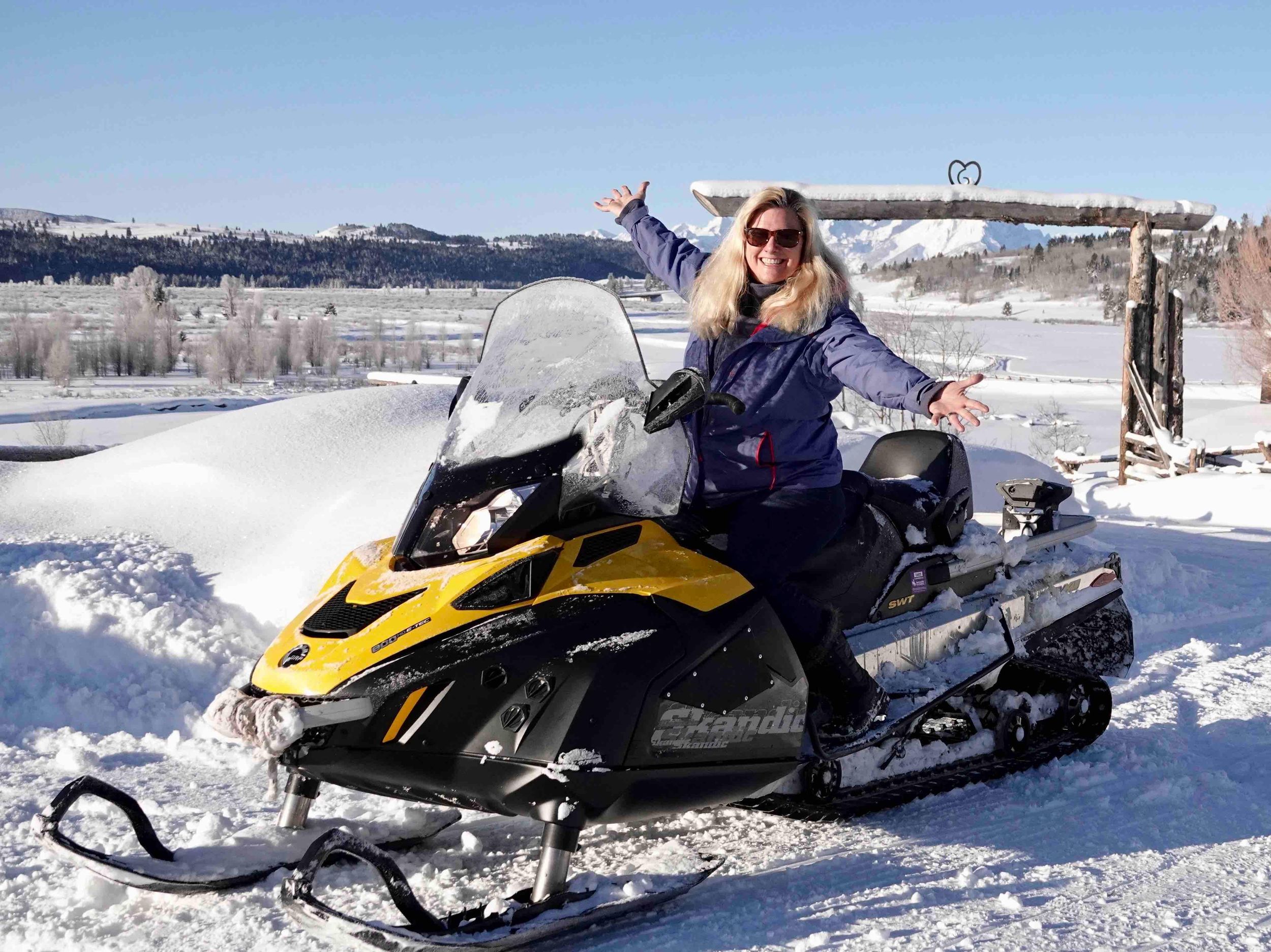 Jackson Hole: Ganztagestour mit dem Schneemobil zum Grand Teton