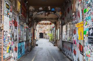 Berlin: Kleingruppen-Rundgang zu versteckten Hinterhöfen