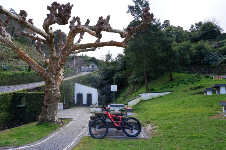 Ribeira Grande: Recorrido guiado en E-BikeExcursión en bicicleta eléctrica con traslado