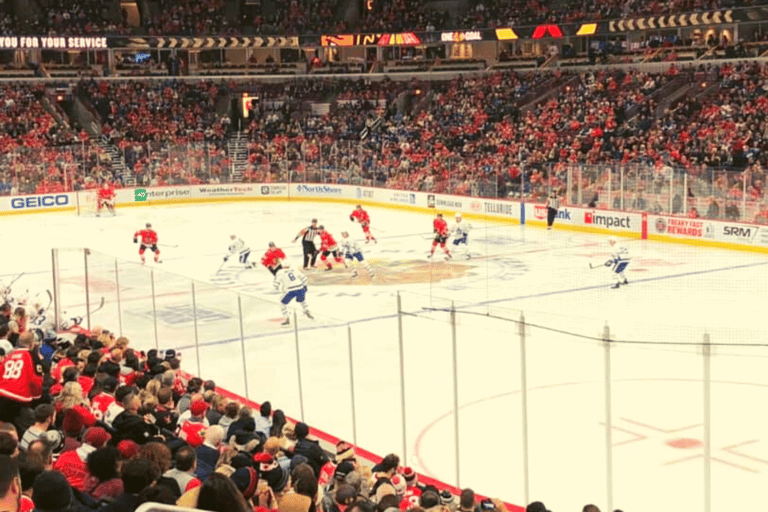 Chicago Chicago Blackhawks Entradas para un partido de la NHL en el United CenterAsientos Premium