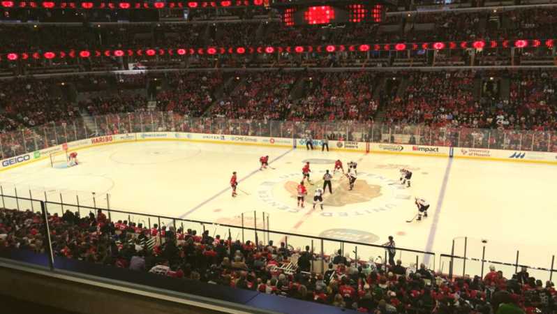Chicago Blackhawks NHL Game Ticket at United Center, Chicago, IL - UNITED  STATES