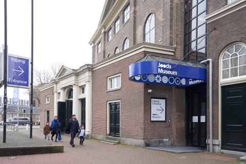 Amsterdam: Canal Cruise en Joods Cultureel wijk TicketsAmsterdam: rondvaart door de grachten en tickets voor de Joodse culturele wijk