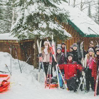 Da Montreal: Escursione con le racchette da neve nella regione di Lanaudière