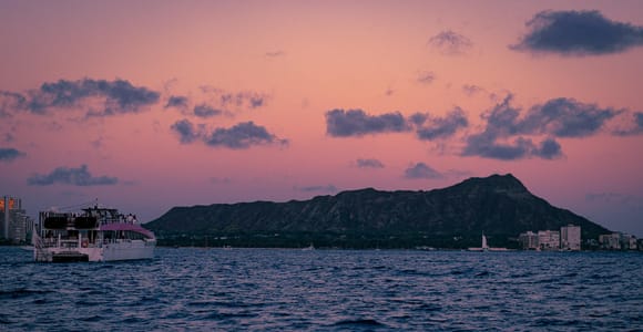Oahu: Waikiki BYOB Sunset Cruise