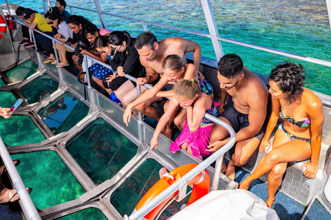 Cairns : Ponton extérieur de la Grande Barrière de Corail avec activités