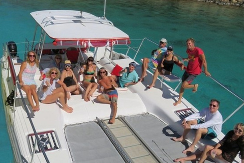 St. Thomas: Island Flyer Private Catamaran Beach & Snorkel