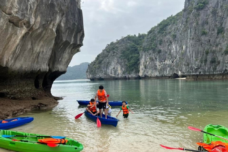 Von Hanoi aus: Lan Ha 2-Tages-Kreuzfahrt mit Kajakfahren und KochenHalong Luxus Kreuzfahrt Abholung im Hotel