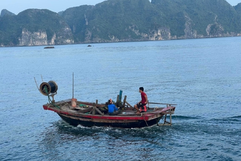 Von Hanoi aus: Lan Ha 2-Tages-Kreuzfahrt mit Kajakfahren und KochenHalong Luxus Kreuzfahrt Abholung im Hotel
