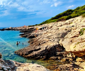 From Peschici: Tremiti Islands Roundtrip Ferry