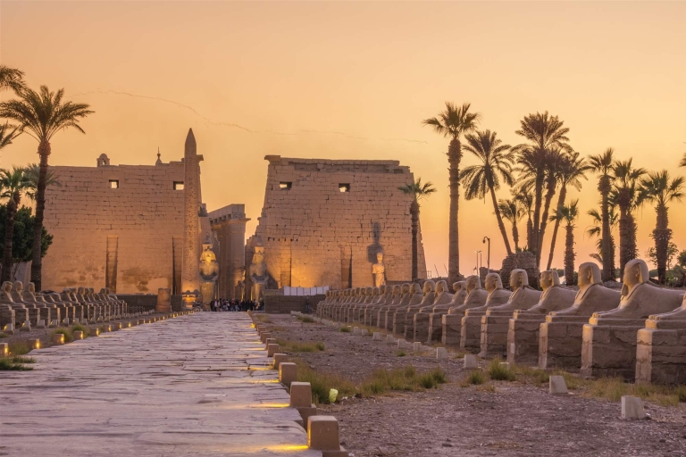 Paseo privado en globo sobre Luxor al amanecer