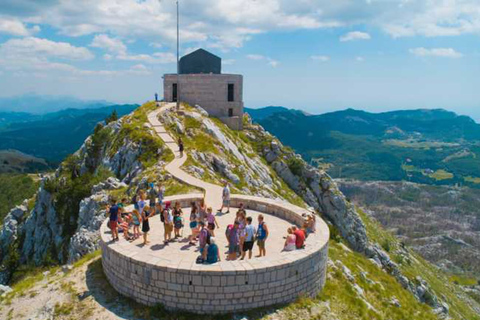 Excursión Privada de Día Completo al Parque Nacional de Lovcen y Más