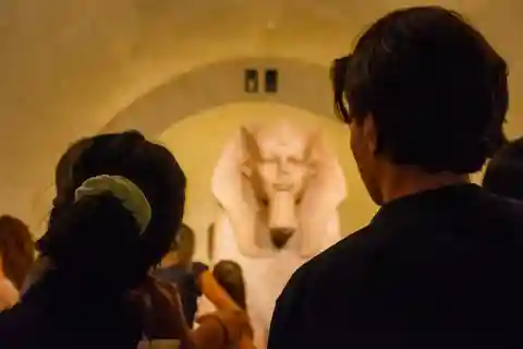 Private Louvre Tour – Essentials and More with Expert Guide