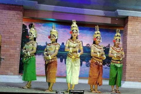Siem Reap: spettacolo di danza Aspara, cena e transfer in tuk-tuk