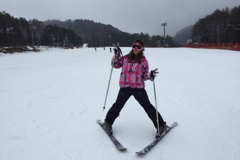 Seul: wycieczka do ośrodka narciarskiego Yongpyong z opcjonalnym pakietem narciarskimTransfery z pełnym pakietem narciarskim