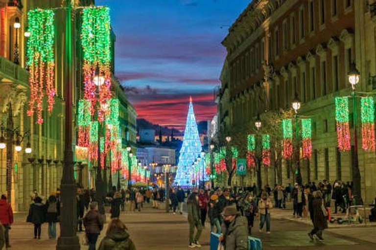 Madrid: Christmas Lights Tour by Electric Tuk-Tuk