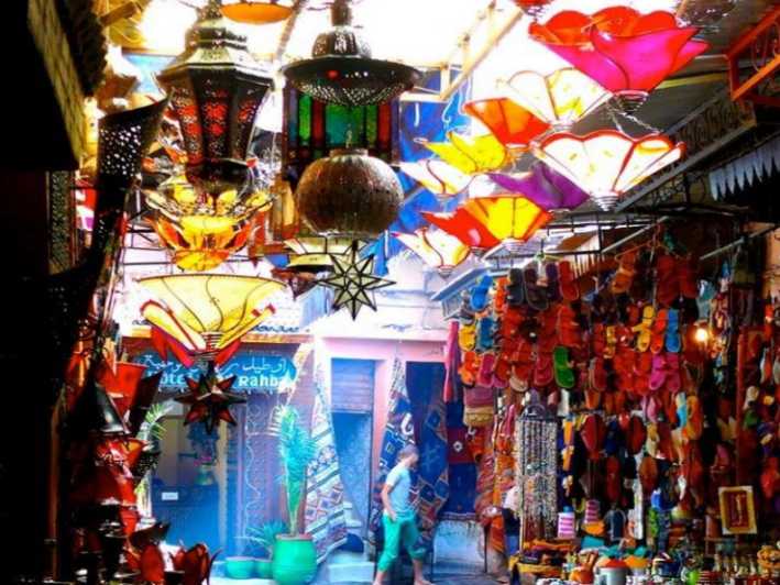 Desde Málaga: Excursión de un día a Tánger con compras en el bazar y almuerzo